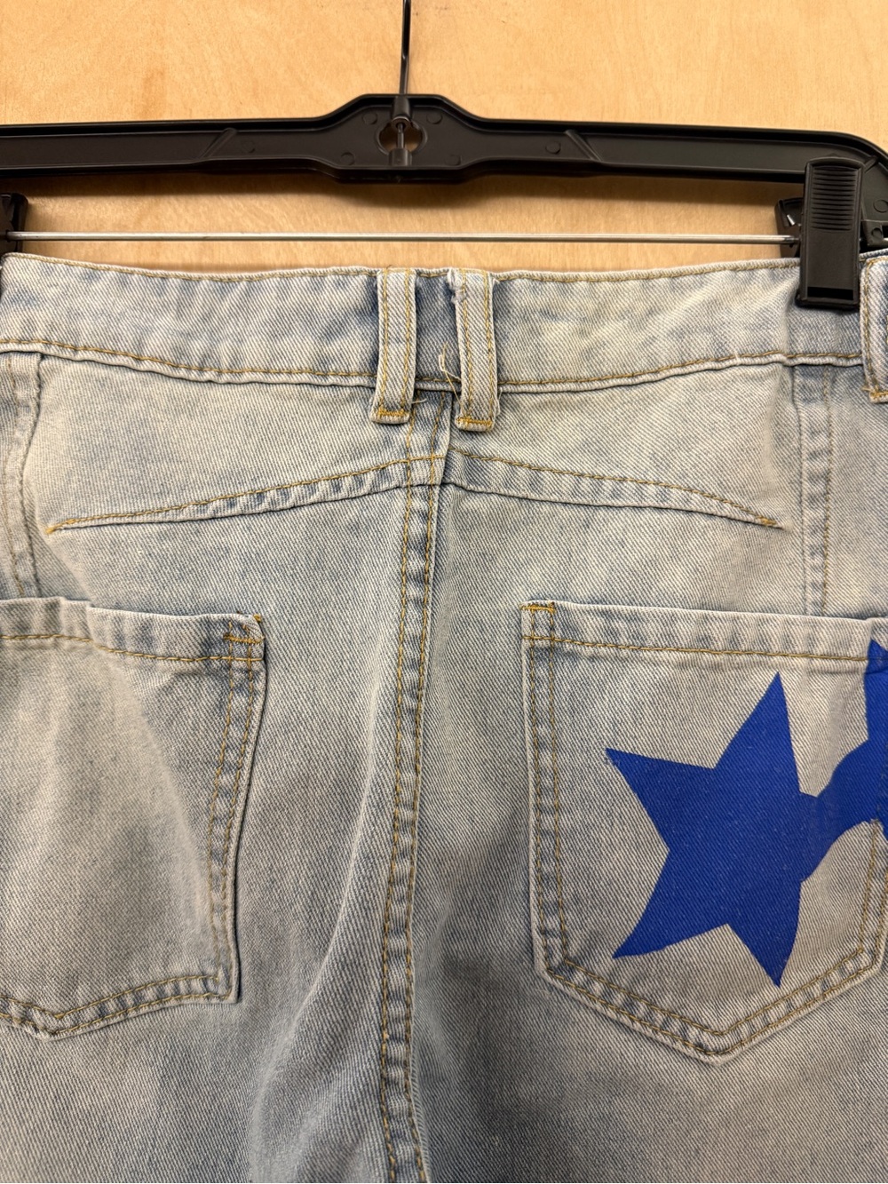 Boutique Light Wash Blue Printed Star Barrel Jeans Rounded Leg High Rise Sz M /L - Picture 11 of 14